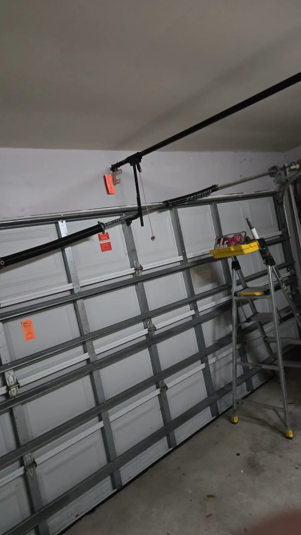 Tracks and lifting hardware